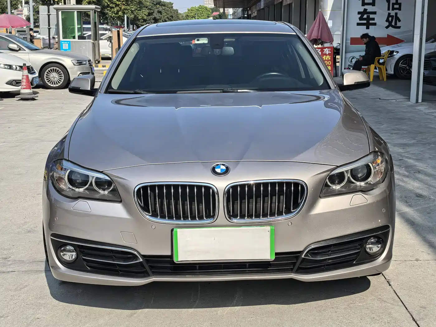 BMW 5 Series 2017 525Li Luxury Design Package фото 2