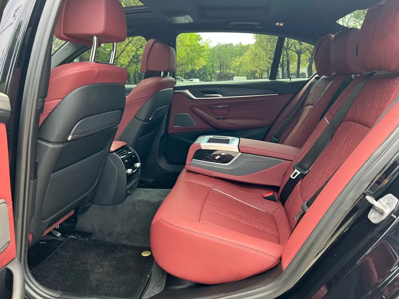 BMW 5 Series 2022 530Li Exclusive M Sport Package фото 6