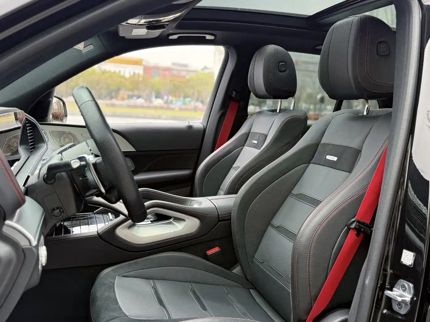Mercedes-Benz GLE AMG 2025 AMG GLE 53 4MATIC+ фото 8