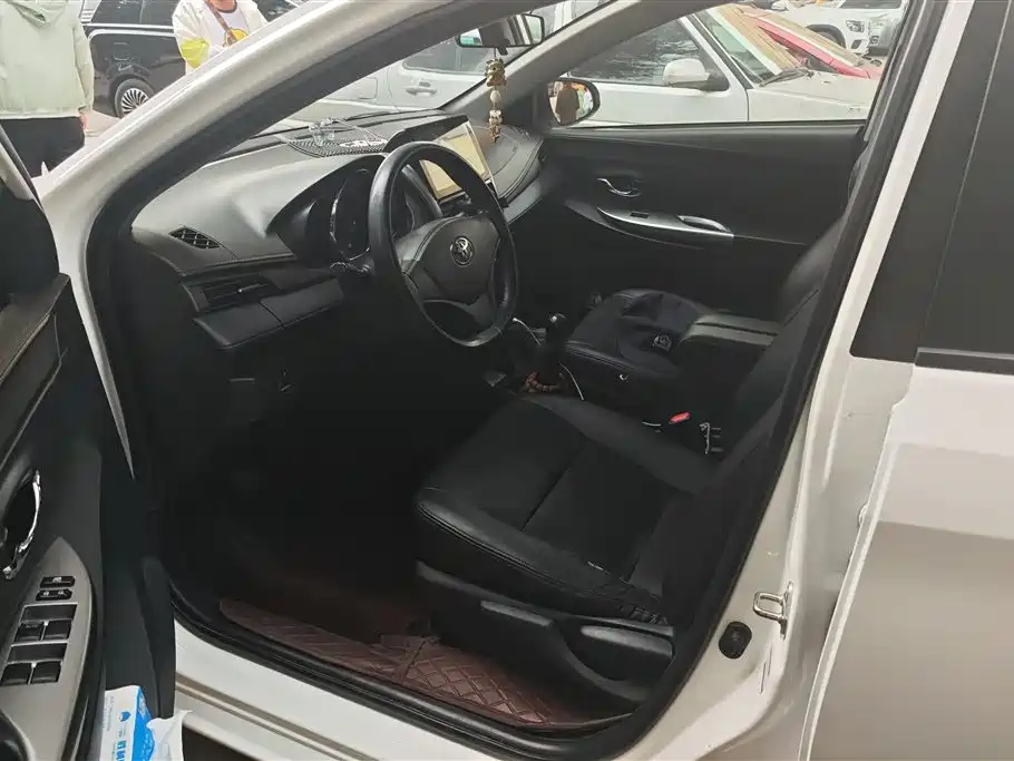 Toyota YARiS L Zhi Xuan 2014 1.3E Manual Charming Edition фото 9