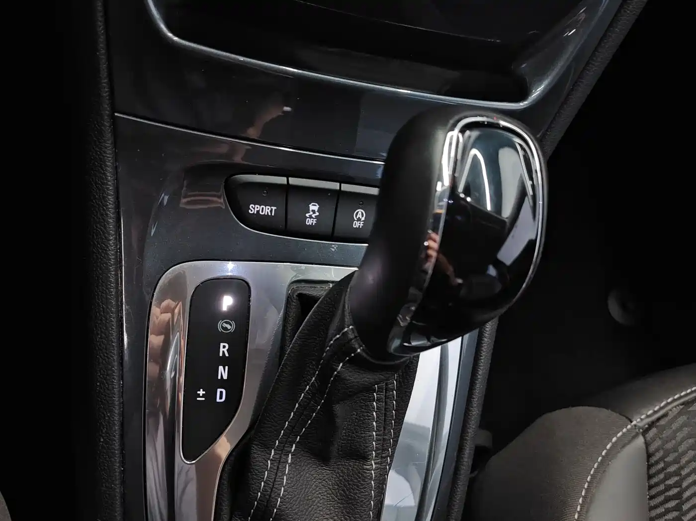 Buick Verano 2016 Hatchback 15S Automatic Leading фото 16