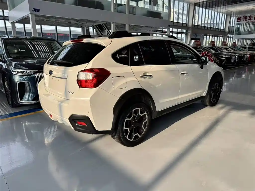 Subaru XV 2015 2.0i Elite Edition фото 4