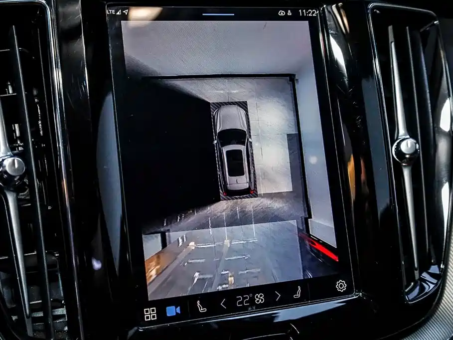 VOLVO XC60 PLUG-IN HYBRID