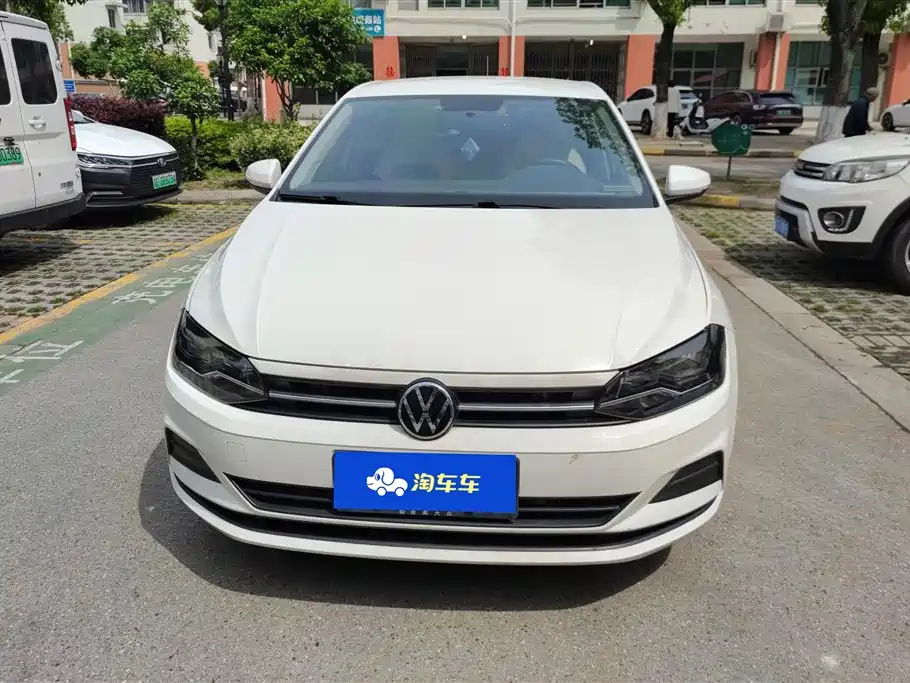 Volkswagen Polo 2022 Plus 1.5L Automatic Joyful Living Edition фото 2