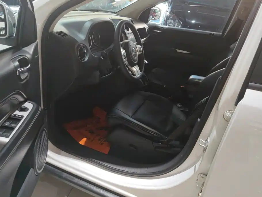 Jeep Compass (Import) 2013 2014 2.0L 2WD Luxury Edition