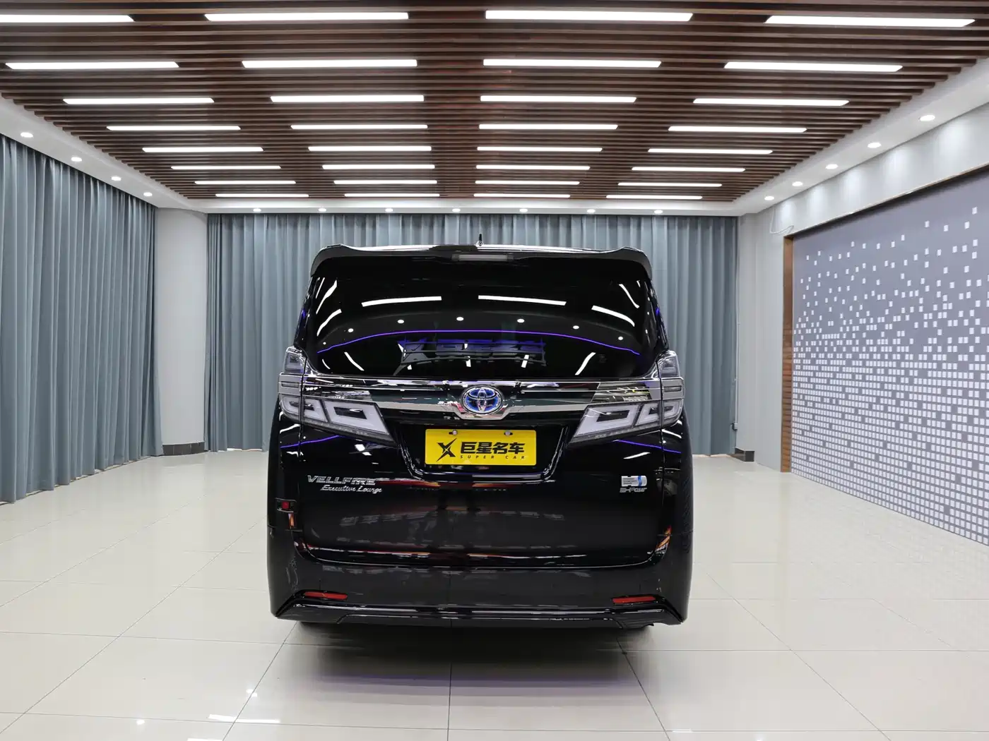 Toyota Vellfire 2020 Twin Engine 2.5L HV Premium Edition фото 10