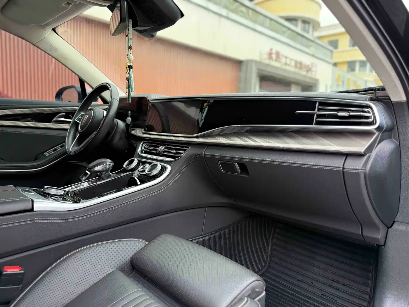 Hongqi H9 2022 2.0T Smart Connect Flag Enjoy Edition фото 10