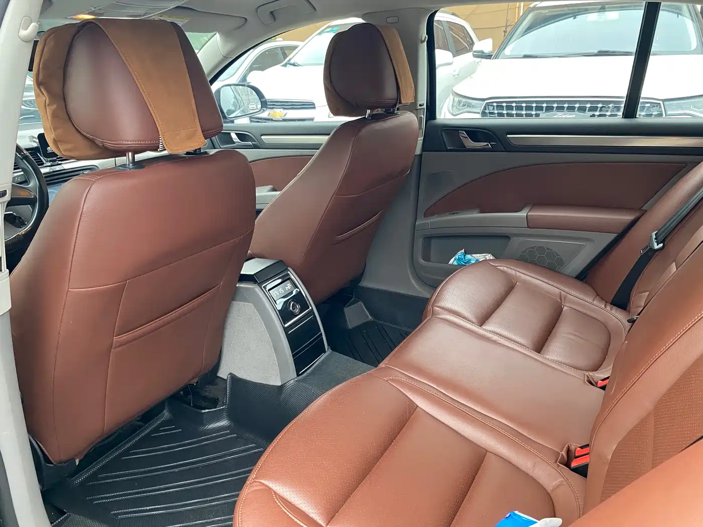 Škoda Superb 2013 1.4TSI DSG Gentleman Edition фото 7