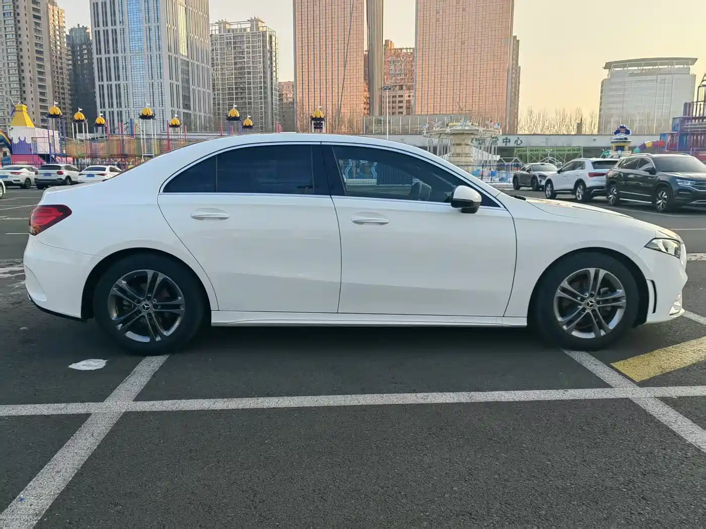 Mercedes-Benz A-Class 2021 A 180 L Sports Sedan фото 6