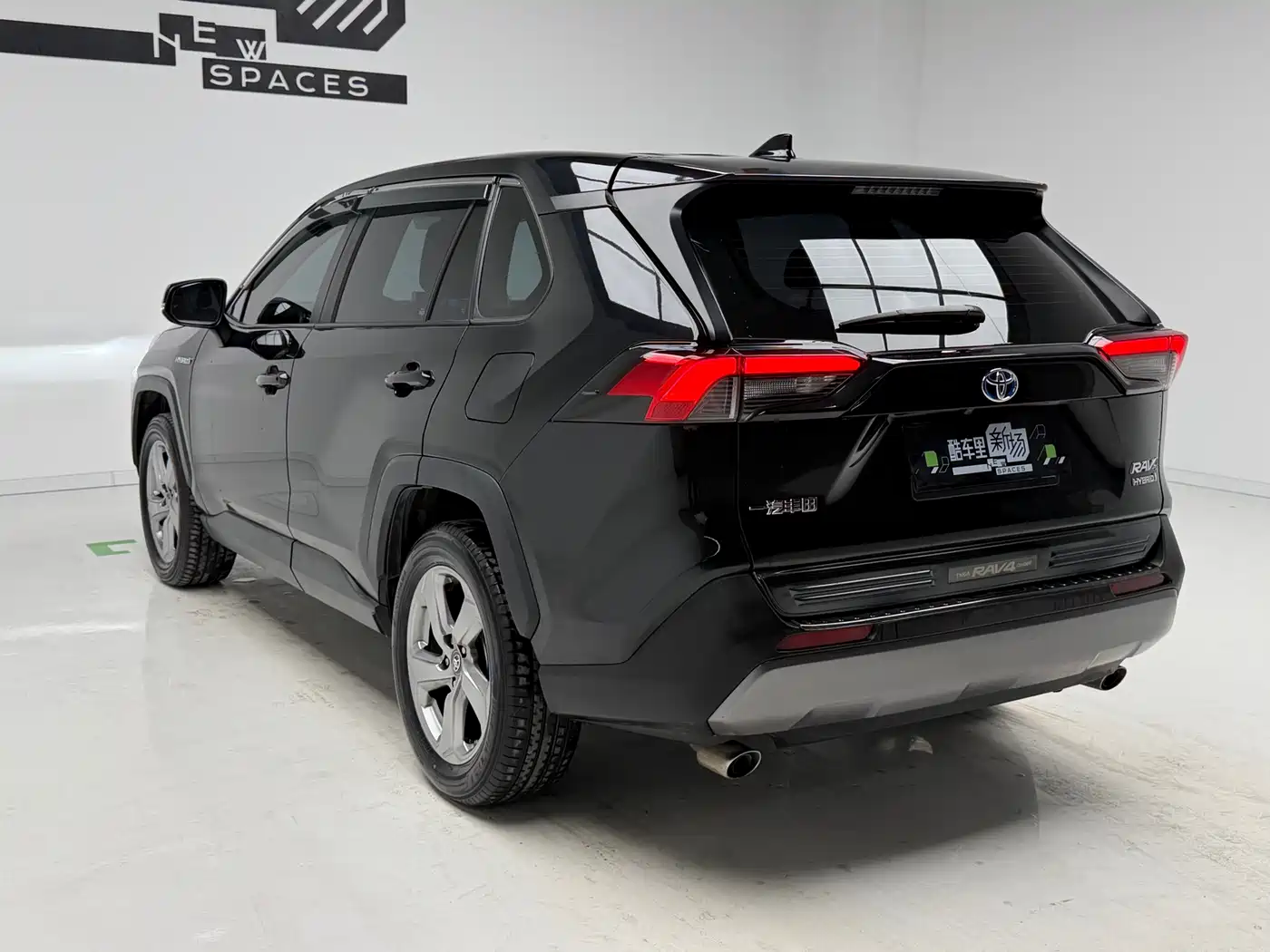 Toyota RAV4 Rongfang 2022 Hybrid 2.5L E-CVT 2WD Elite Edition фото 6