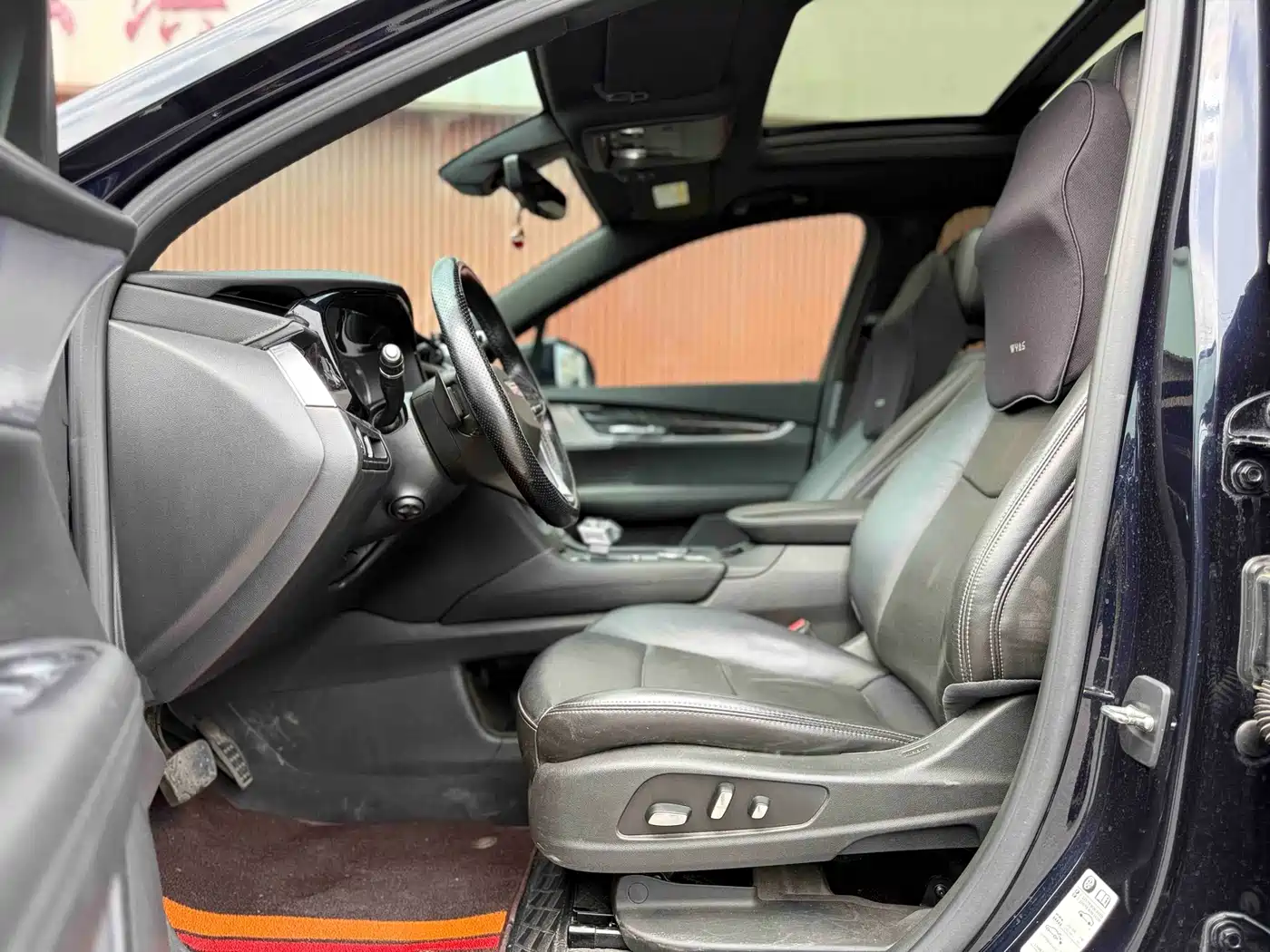 Cadillac XT6 2022 2.0T 6-Seater 4WD Platinum Edition фото 18