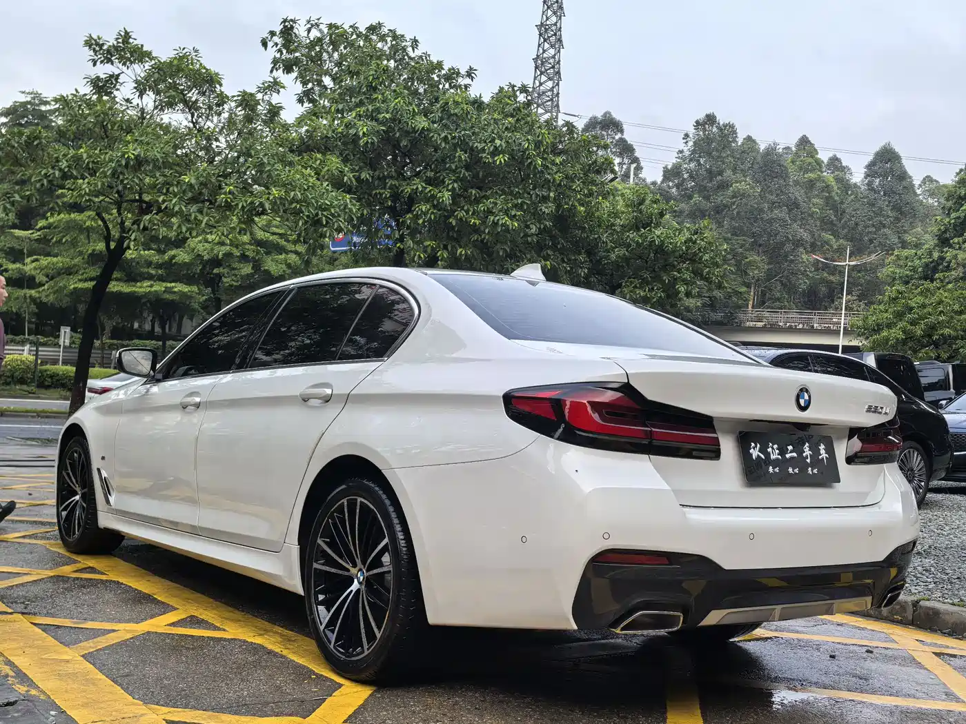 BMW 5 Series 2022 Facelift 530Li Leading M Sport Package фото 6
