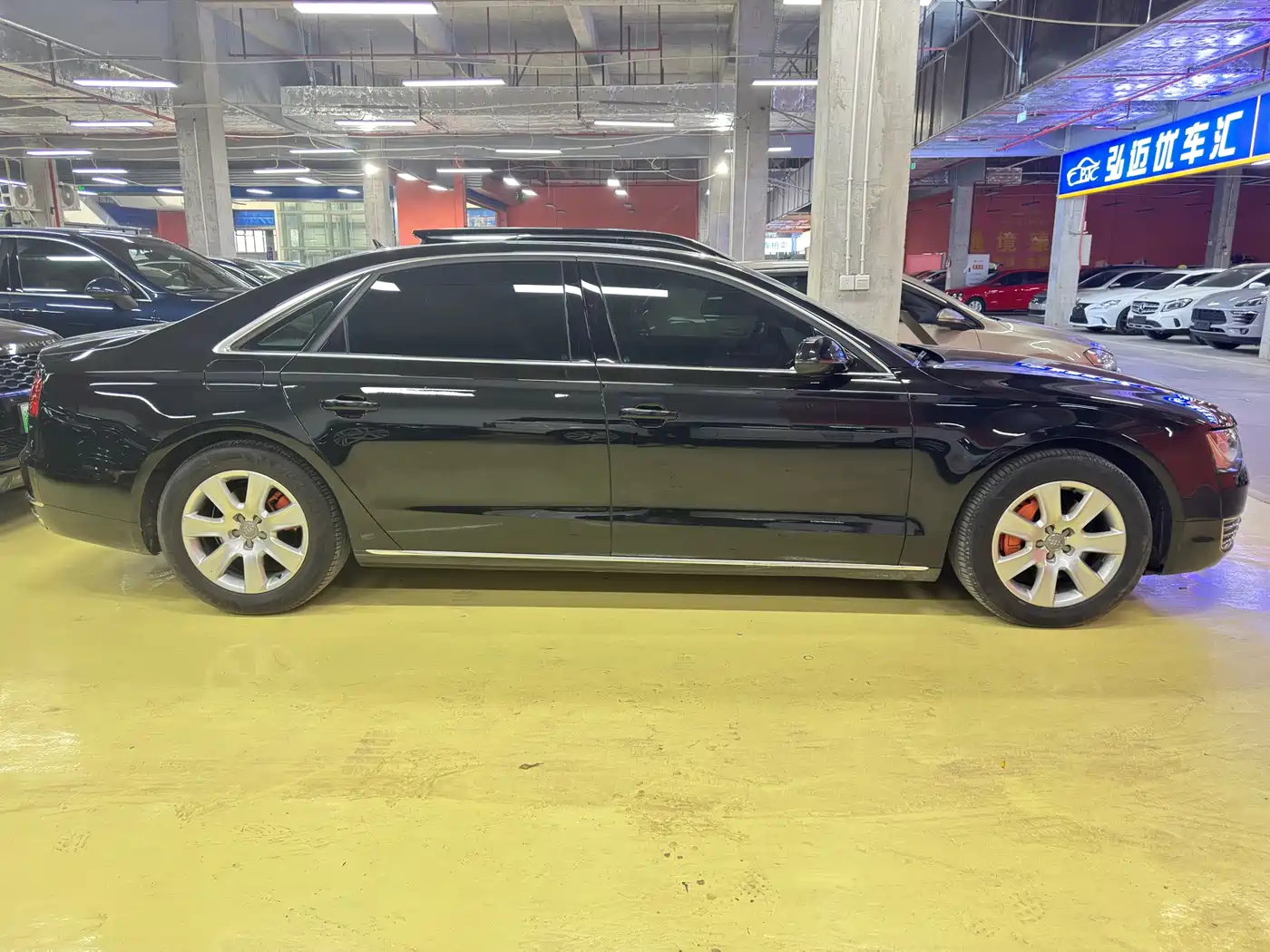 Audi A8 2013 A8L 45 TFSI quattro Luxury фото 17