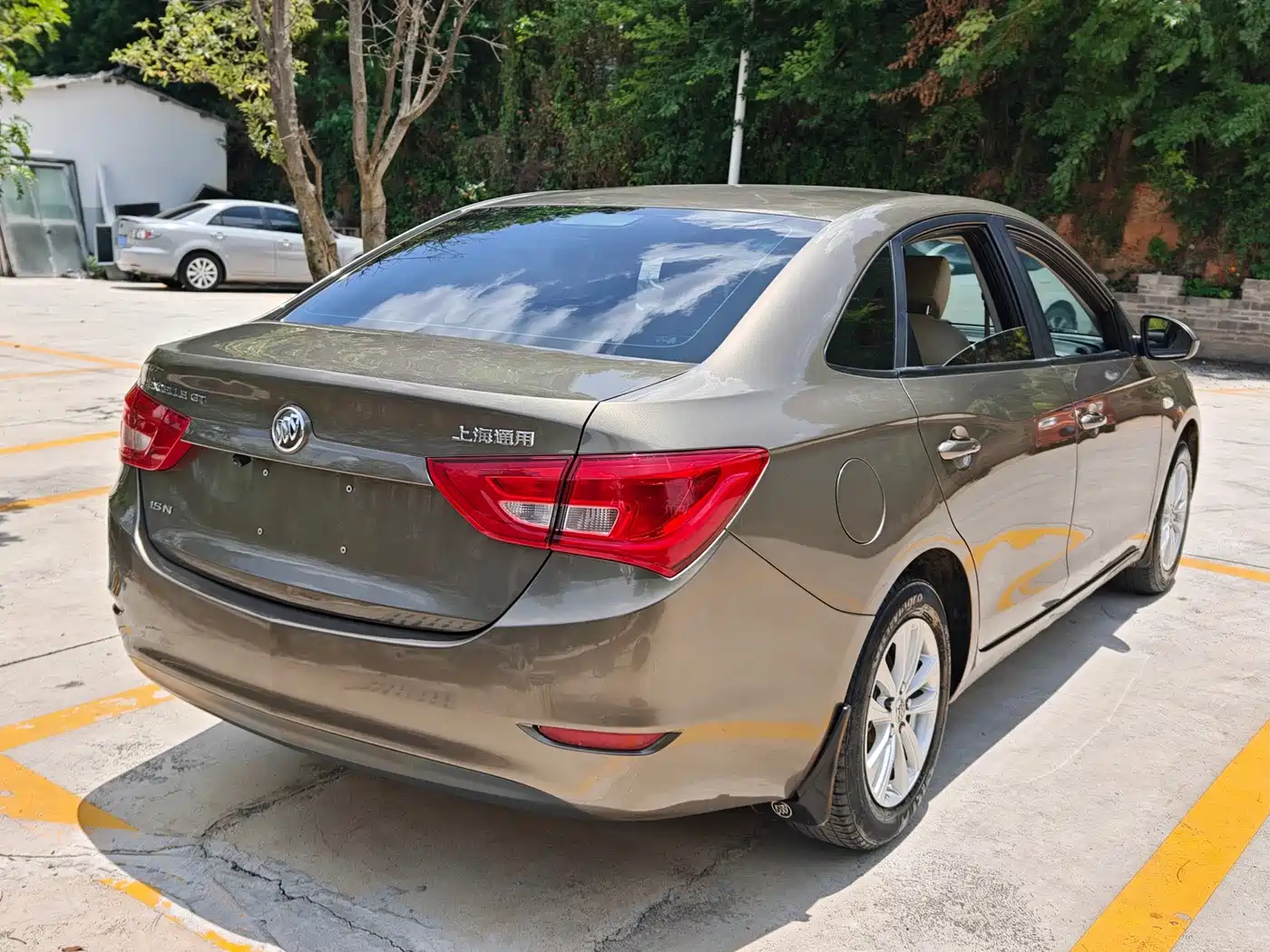 Photo 7 - Buick Excelle