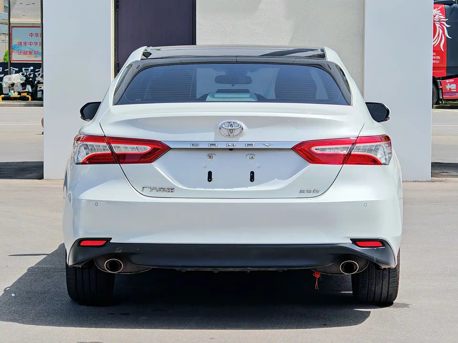 Фото 9 - Toyota Camry