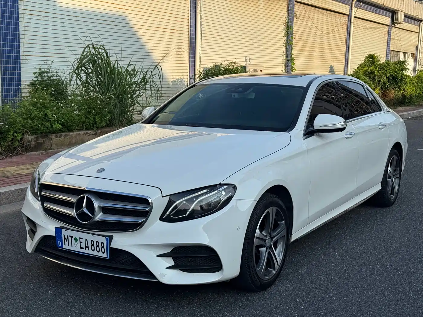 Mercedes-Benz E-Class 2016 E 200 L Sport Type