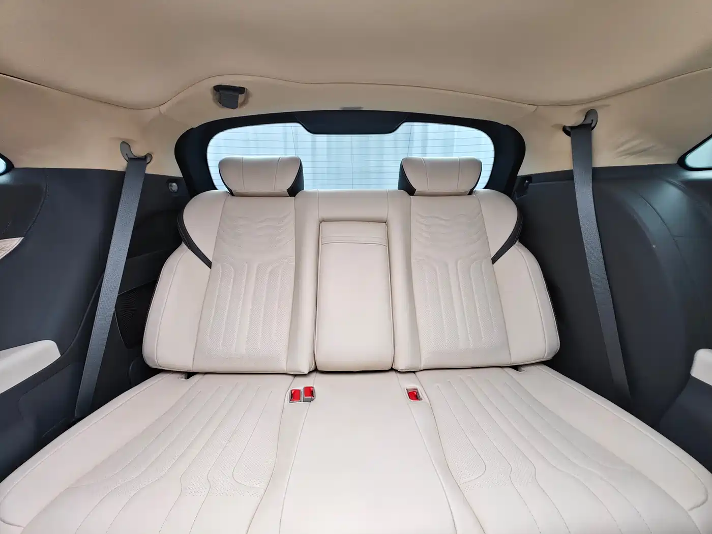 Toyota Sienna 2023 2.5L Hybrid Comfort Edition фото 22