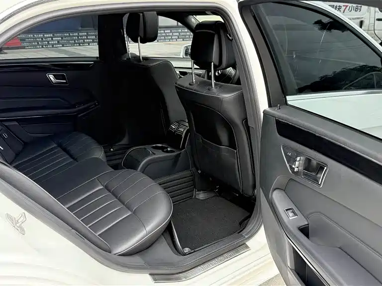 Mercedes-Benz E-Class 2015 E 260 L Sport фото 17