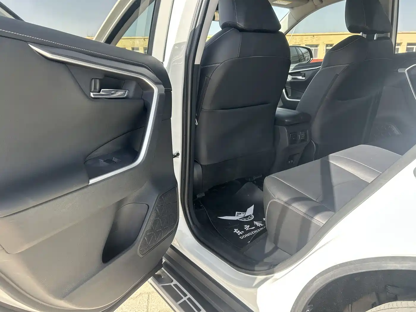 Toyota RAV4 Rongfang 2020 2.0L CVT AWD Trend Edition фото 8