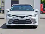 Фото 2 - Toyota Camry