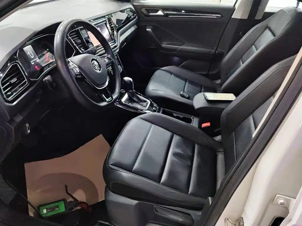 Volkswagen T-ROC 2019 280TSI DSG 2WD Comfort Version China VI фото 15