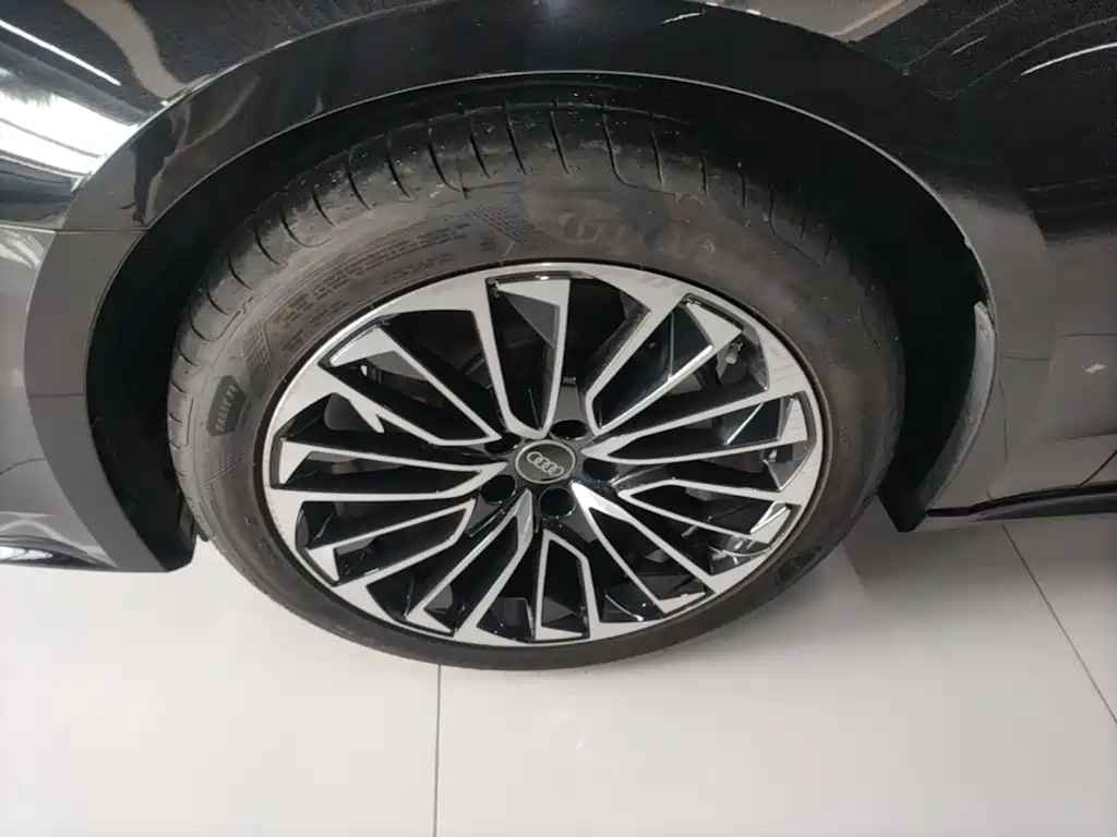 Audi A7L 2026 2025 Model Year 45 TFSI Luxury