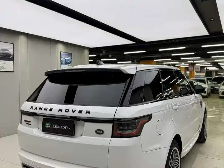 Land Rover Range Rover Sport 2017 3.0 SC V6 SE фото 4