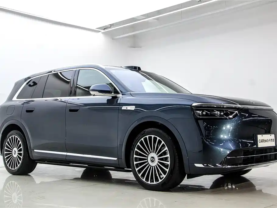 AITO Wenjie AITO M8 2025 Model Extended Range Ultra Edition 53.4kWh 5-Seater фото 3
