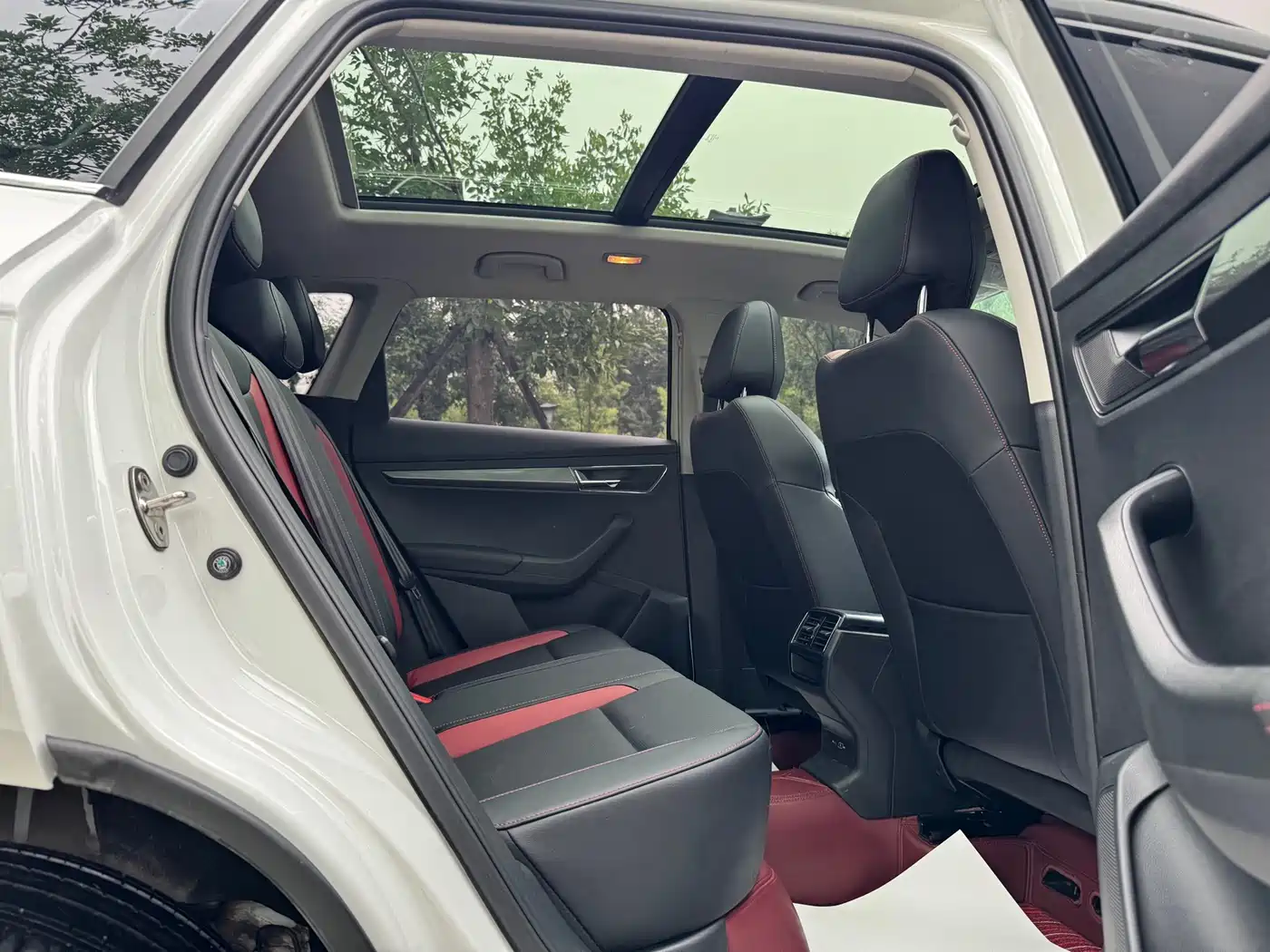 Škoda Karoq 2023 TSI280 Luxury Edition фото 22