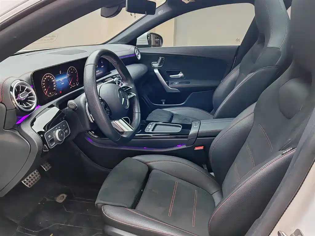 Mercedes-Benz CLA (Import) 2024 CLA 200 фото 7