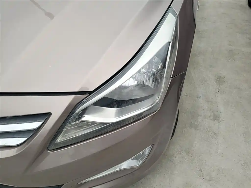 Hyundai Verna 2014 1.4L Manual Smart GLS фото 24
