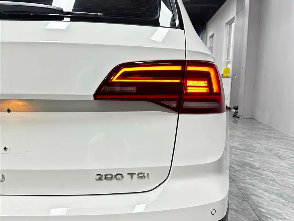 Volkswagen Tharu 2022 280TSI 2WD Comfort фото 8