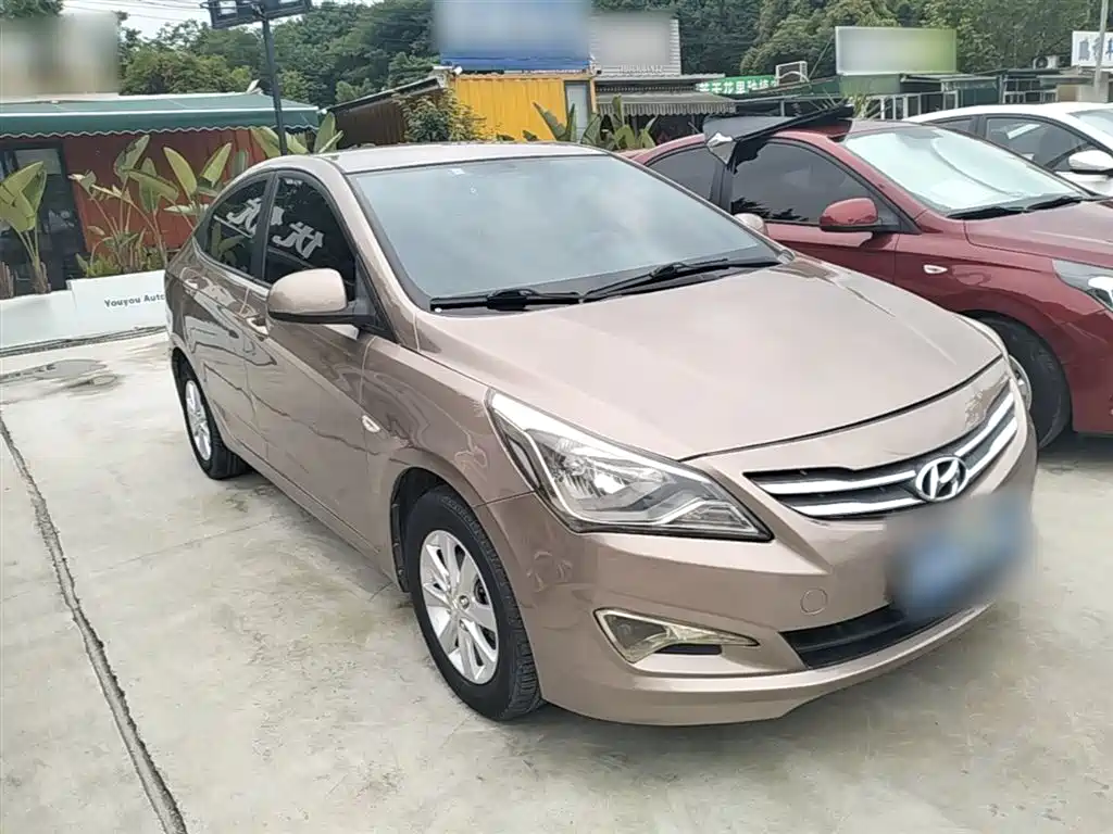 Hyundai Verna 2014 1.4L Manual Smart GLS фото 4