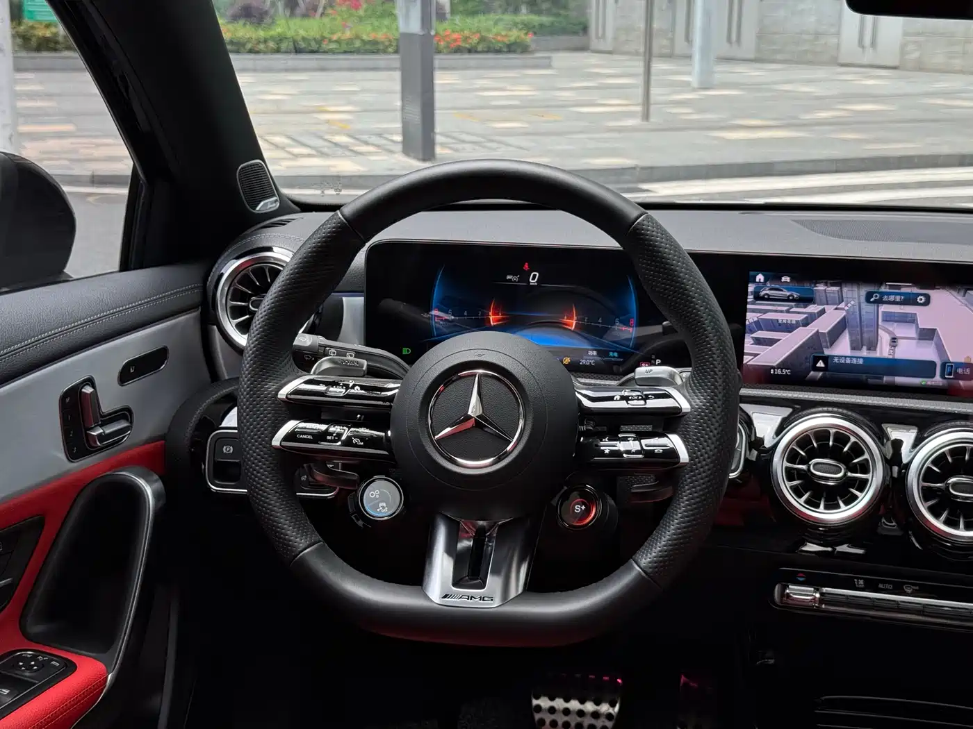 Mercedes-Benz A-Class AMG (Import) 2024 Facelift AMG A 35 4MATIC фото 10