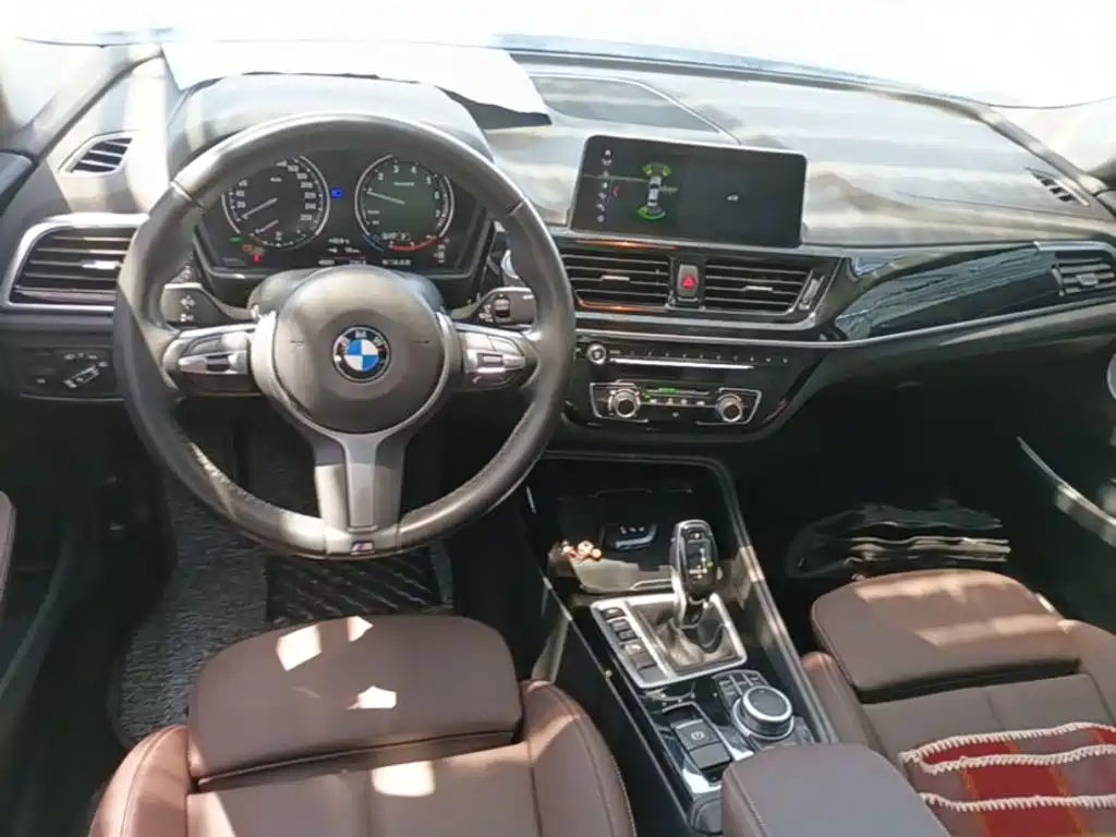 BMW 1-SERIES