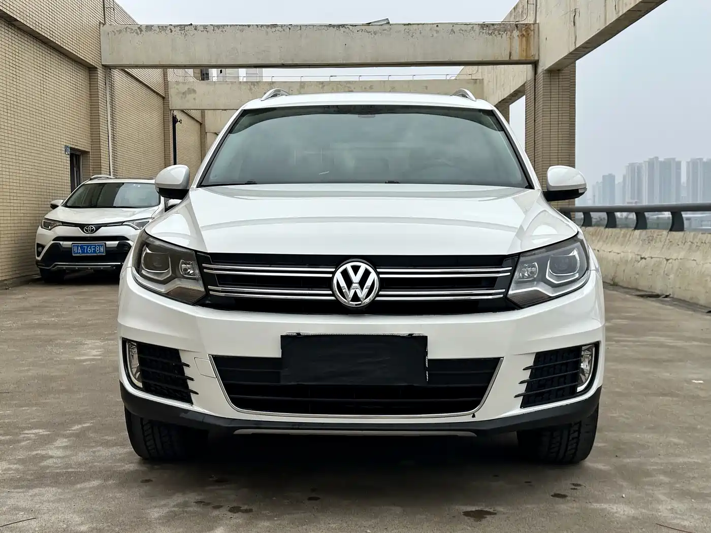 Volkswagen Tiguan 2016 Model 330TSI Automatic 4WD Luxury Edition фото 2