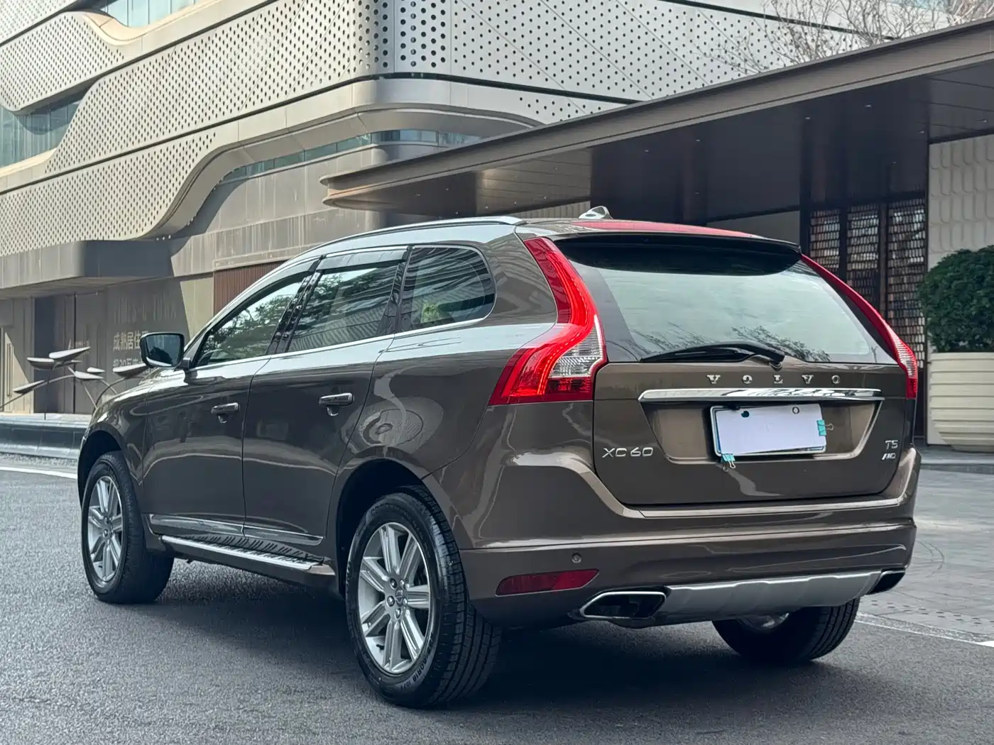 Фото 30 - Volvo XC60