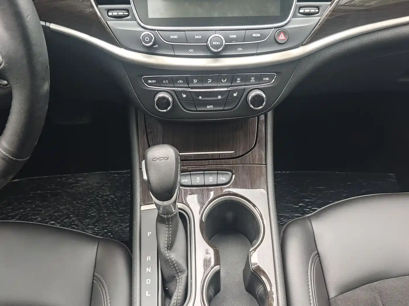 Buick Verano 2019 Sedan 20T Dual Clutch Elite фото 9