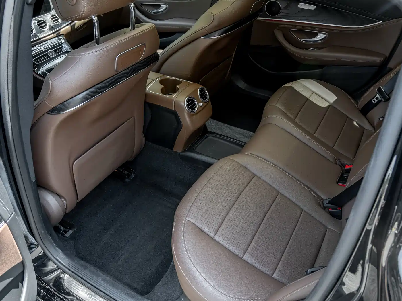 Mercedes-Benz E-Class 2016 E 300 L Sport Luxury фото 10