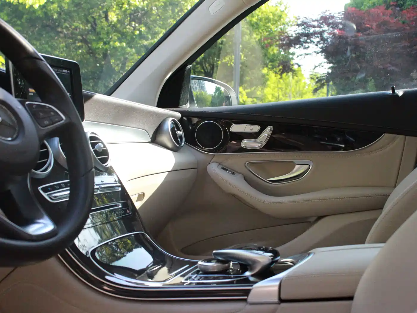 Mercedes-Benz GLC 2017 GLC 260 4MATIC Dynamic фото 4