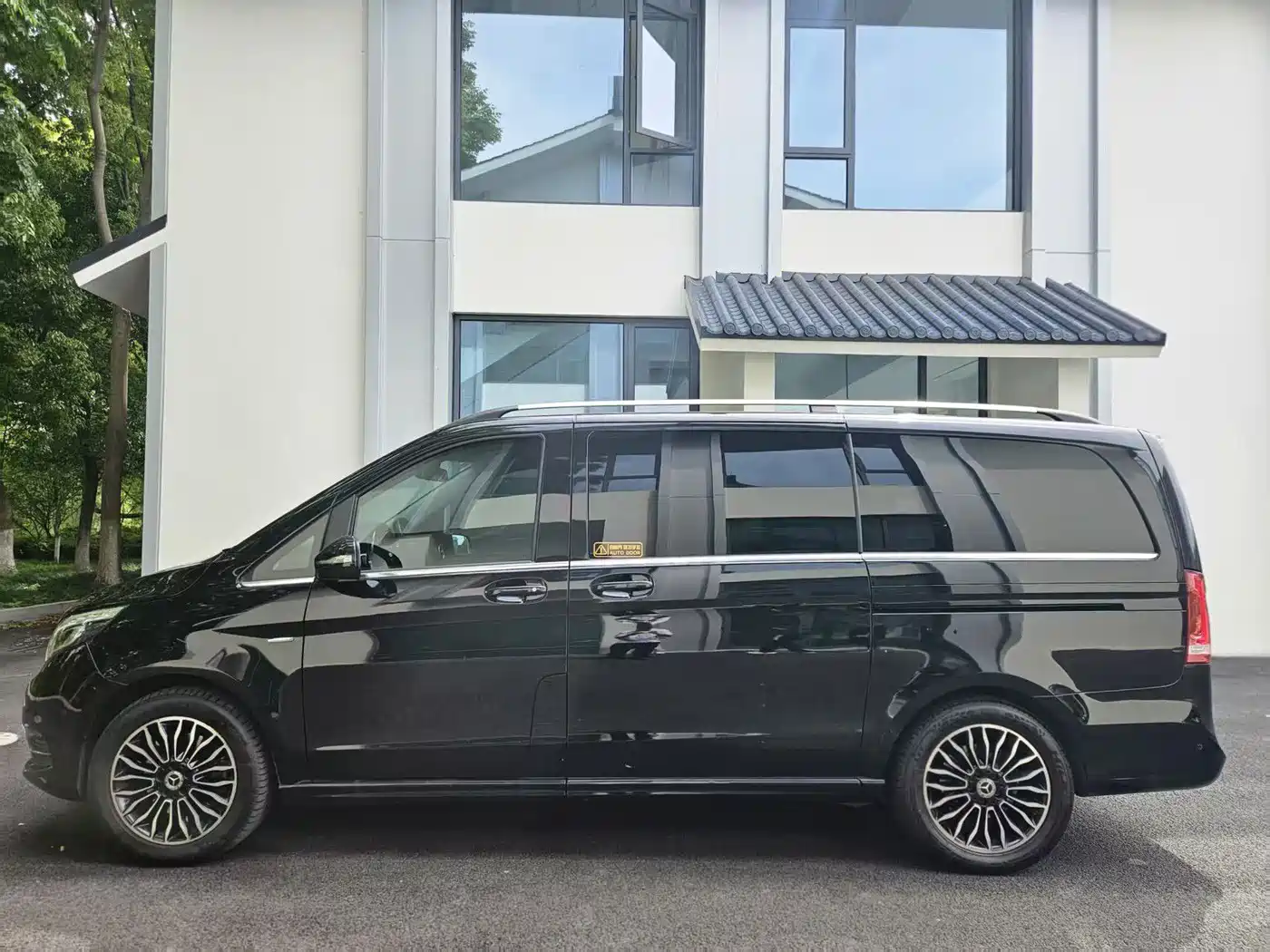 Mercedes-Benz V-Class 2018 V 260 Premium Edition China VI фото 8