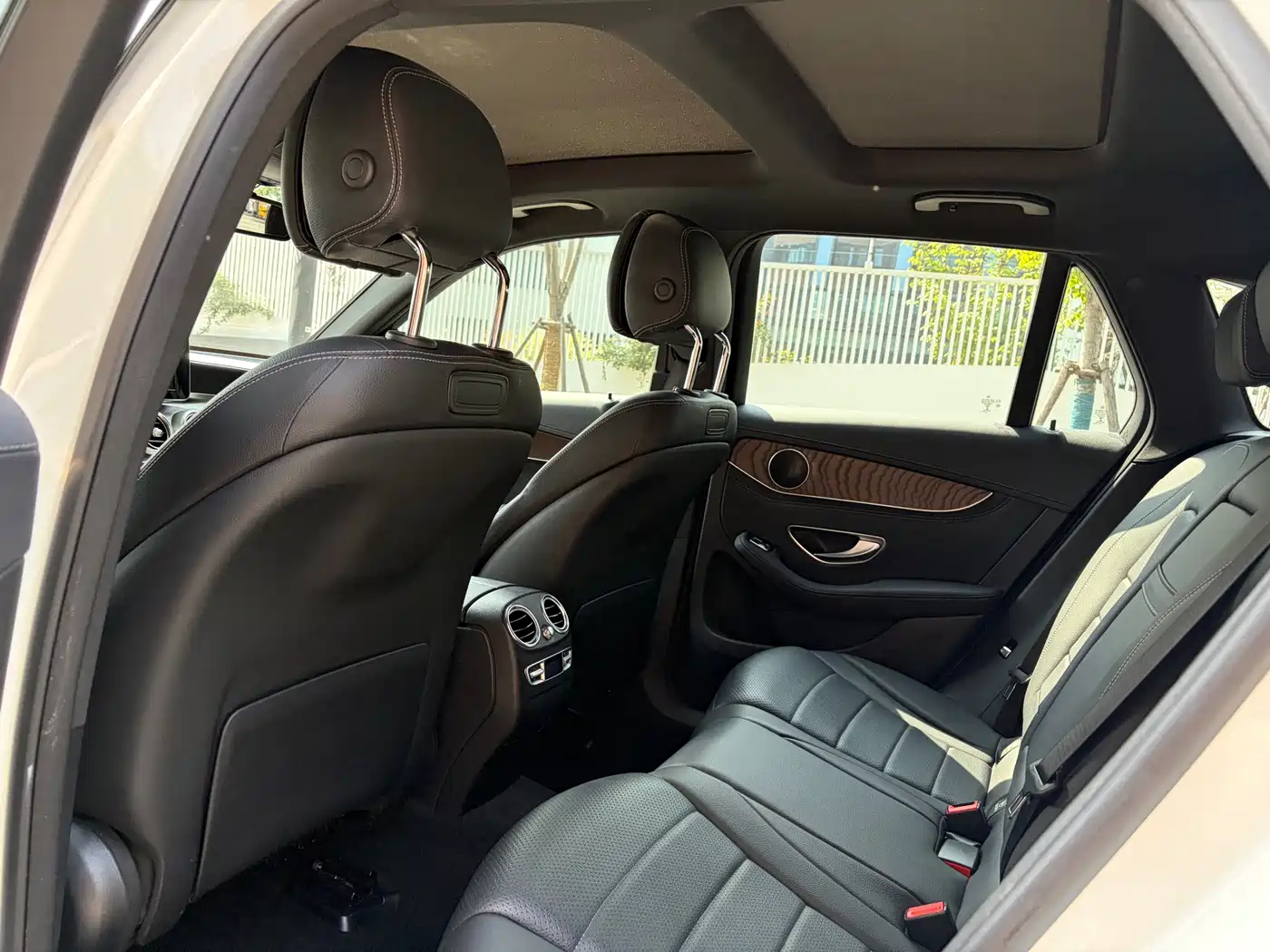 Mercedes-Benz GLC 2016 GLC 300 4MATIC Dynamic фото 9
