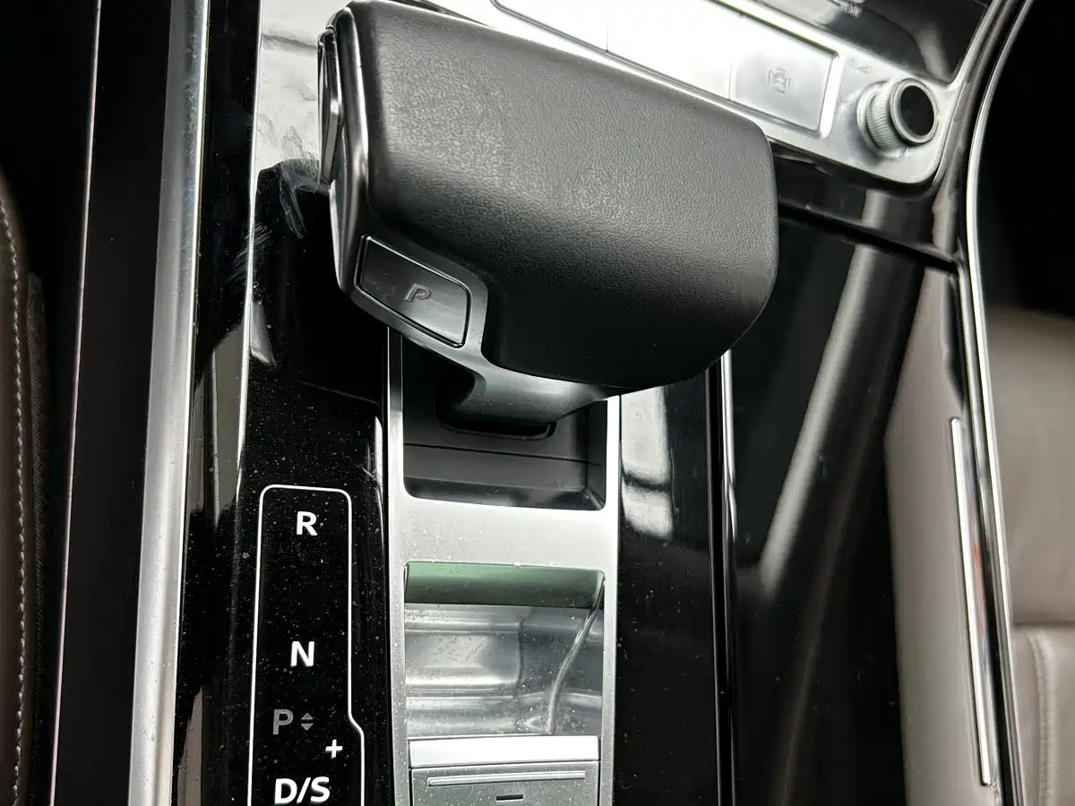 Audi A8 2019 Plus A8L 50 TFSI quattro Comfort фото 10