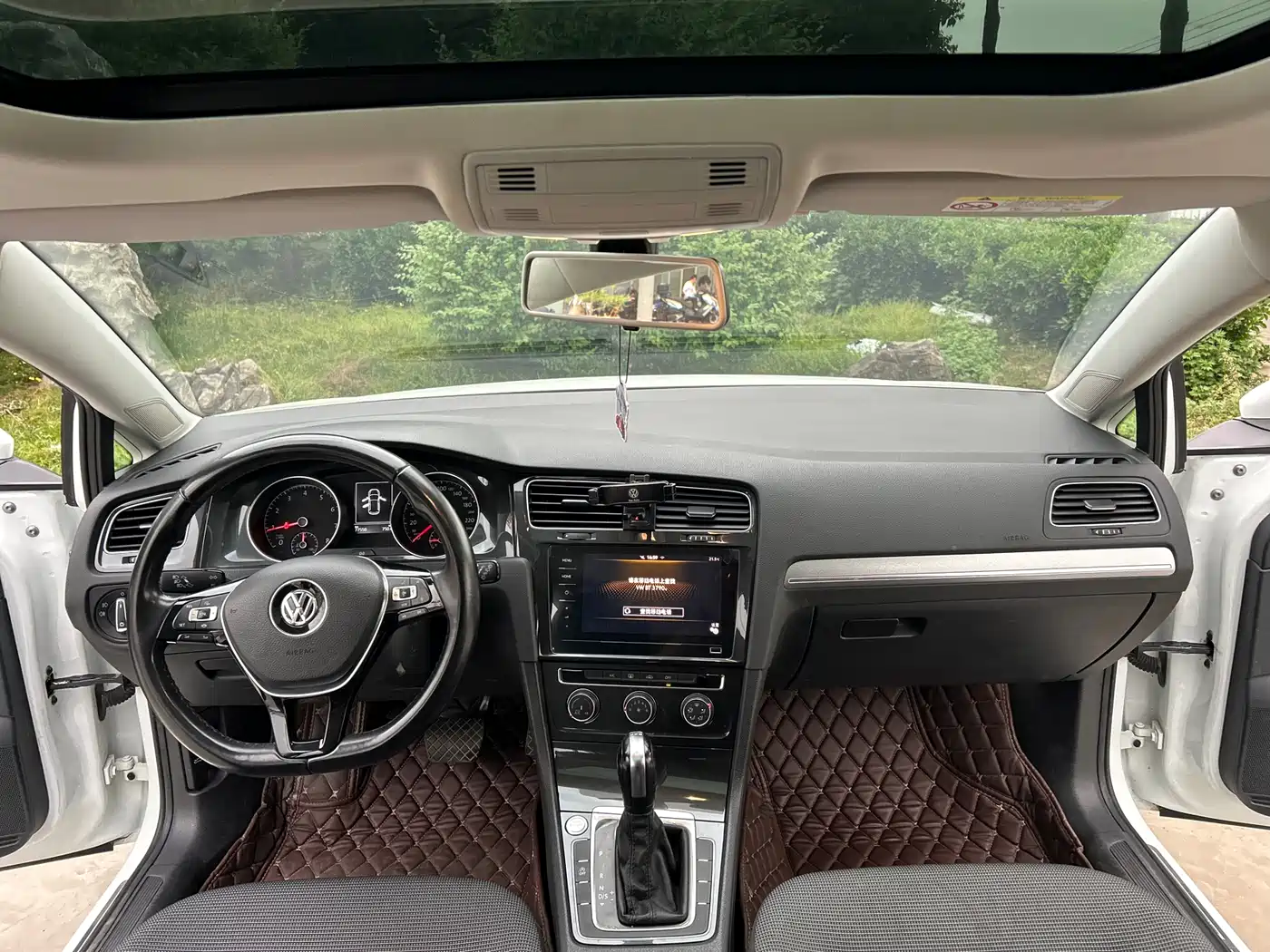 Volkswagen Golf 2020 Beloved Edition 280TSI DSG Comfort фото 12