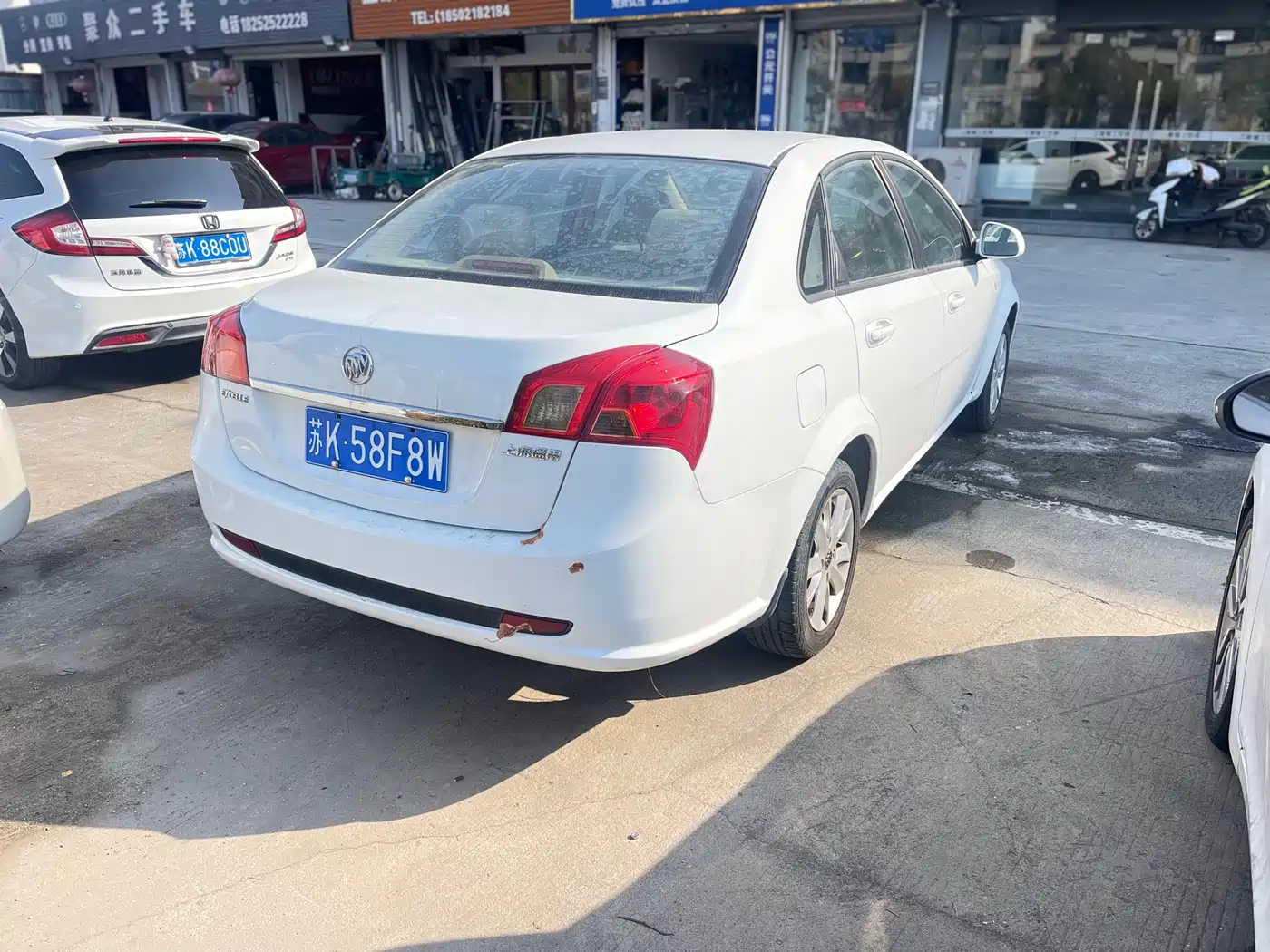 Buick Excelle 2013 1.5L Manual Classic Edition фото 4