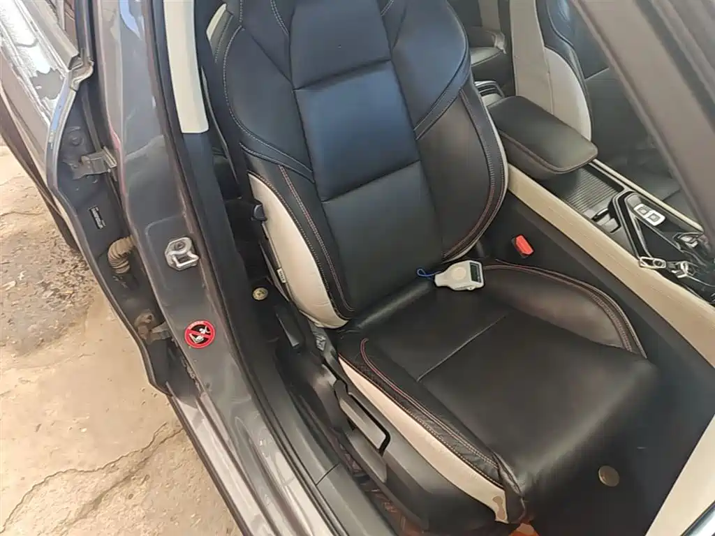 Lynk & Co 02 2018 1.5T DCT 2WD Shine Edition China V фото 25