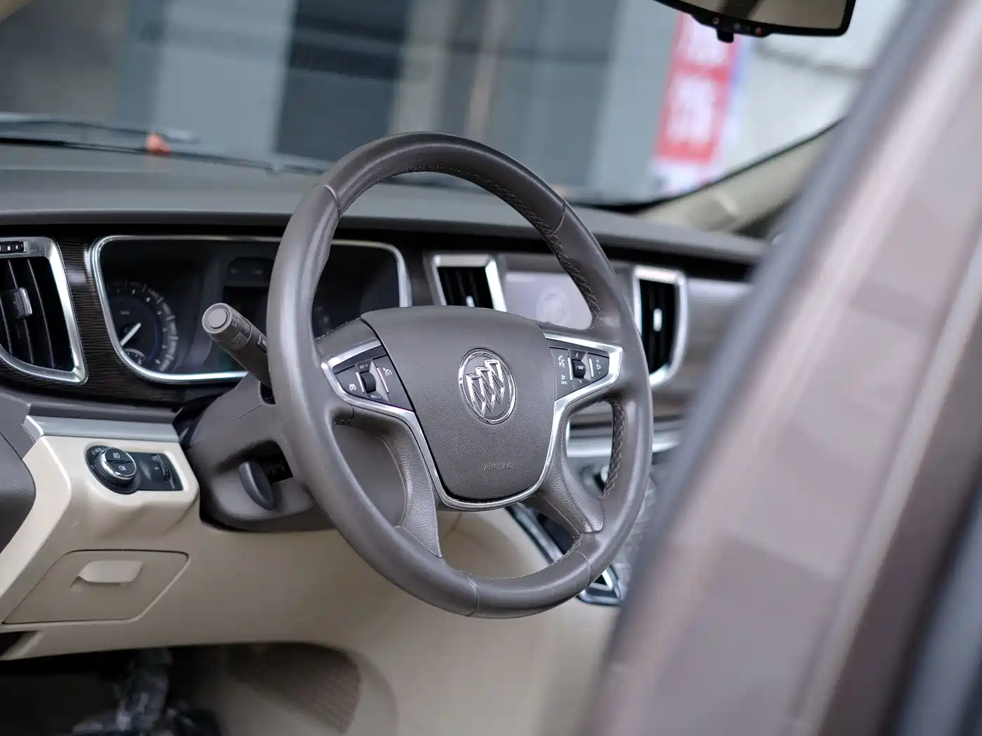 Buick GL8 2013 2.4L LT Luxury Business Executive Edition фото 19