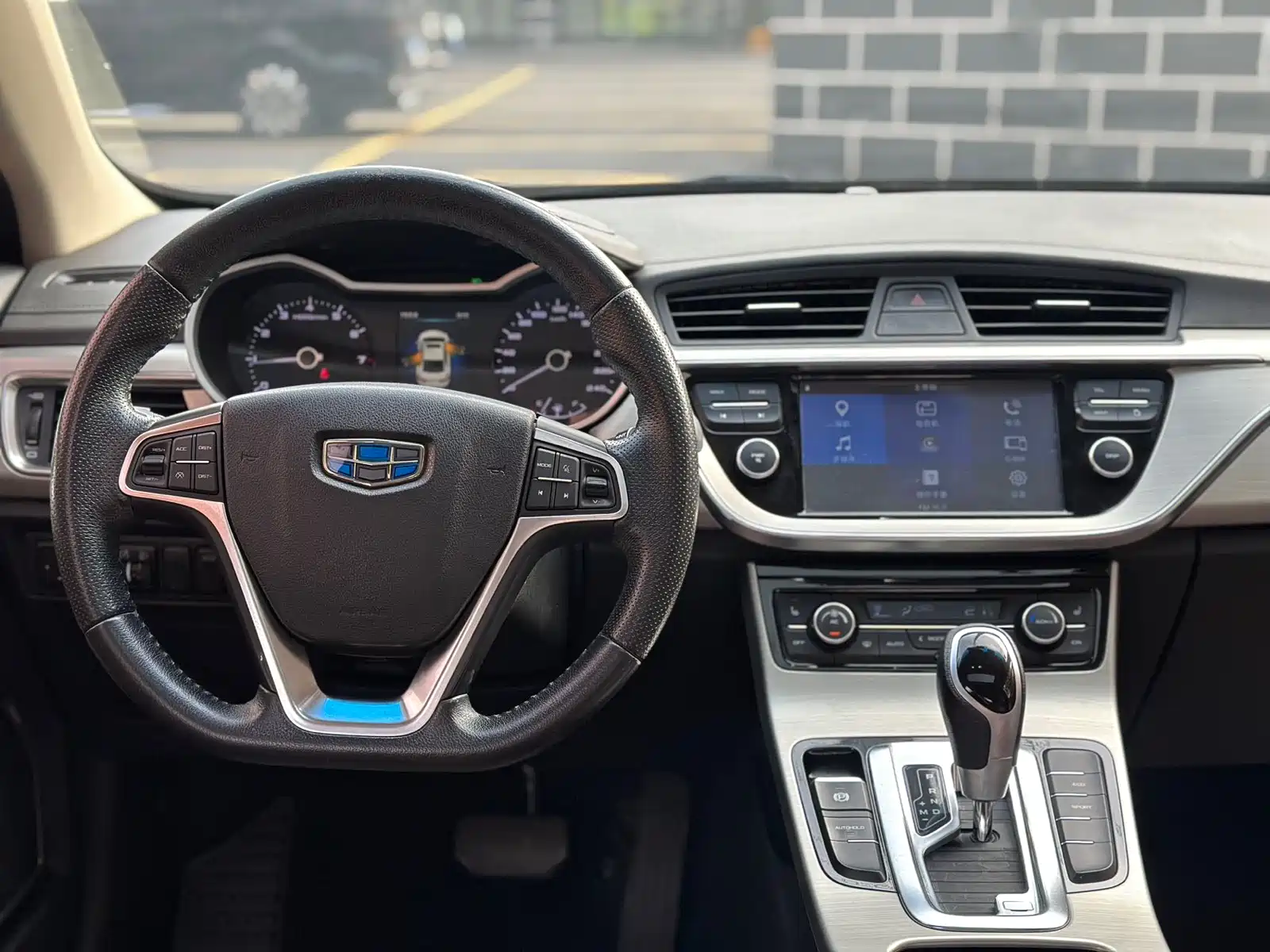 Фото 4 - Geely Emgrand GL