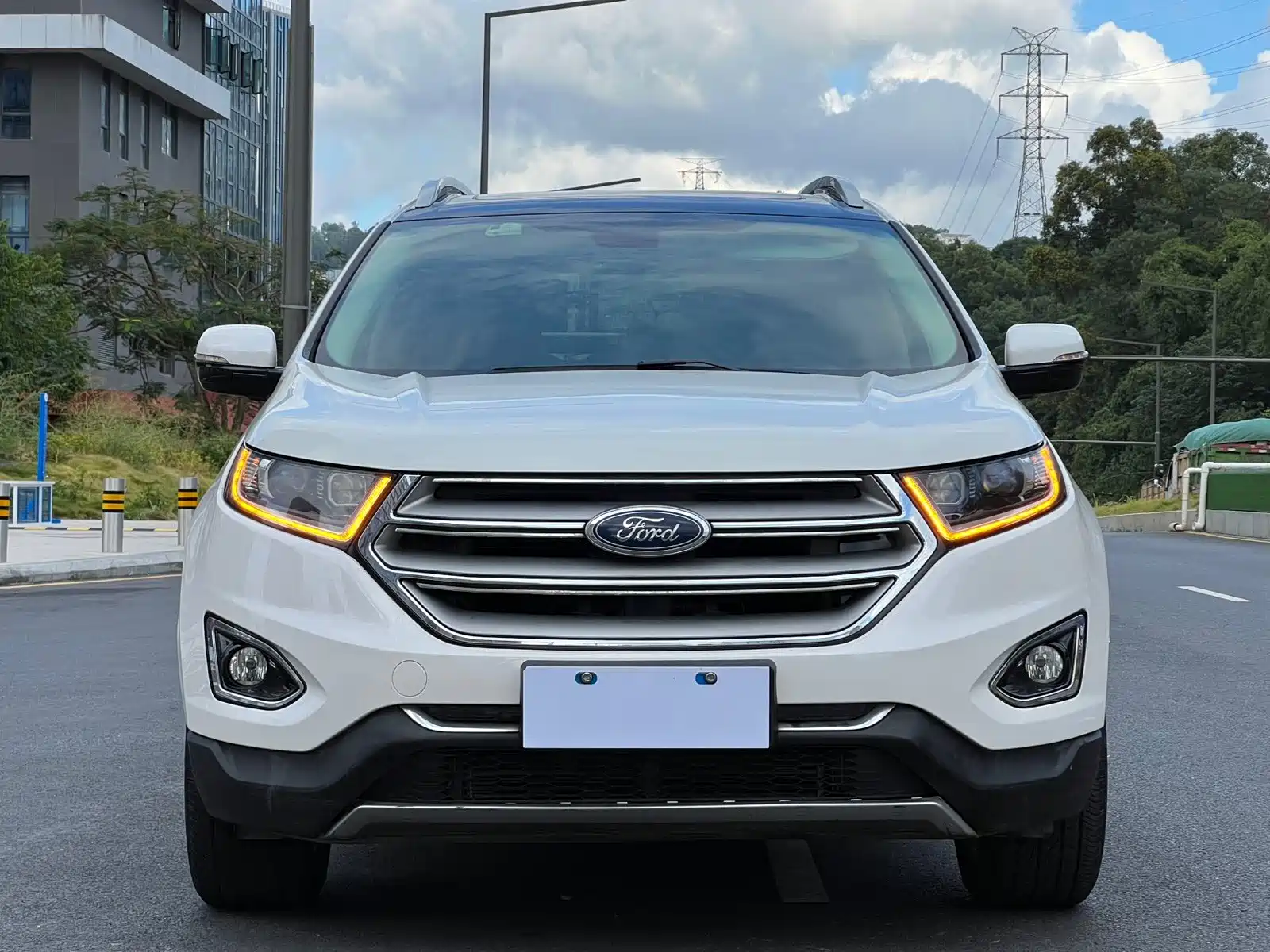 Фото 2 - Ford Edge