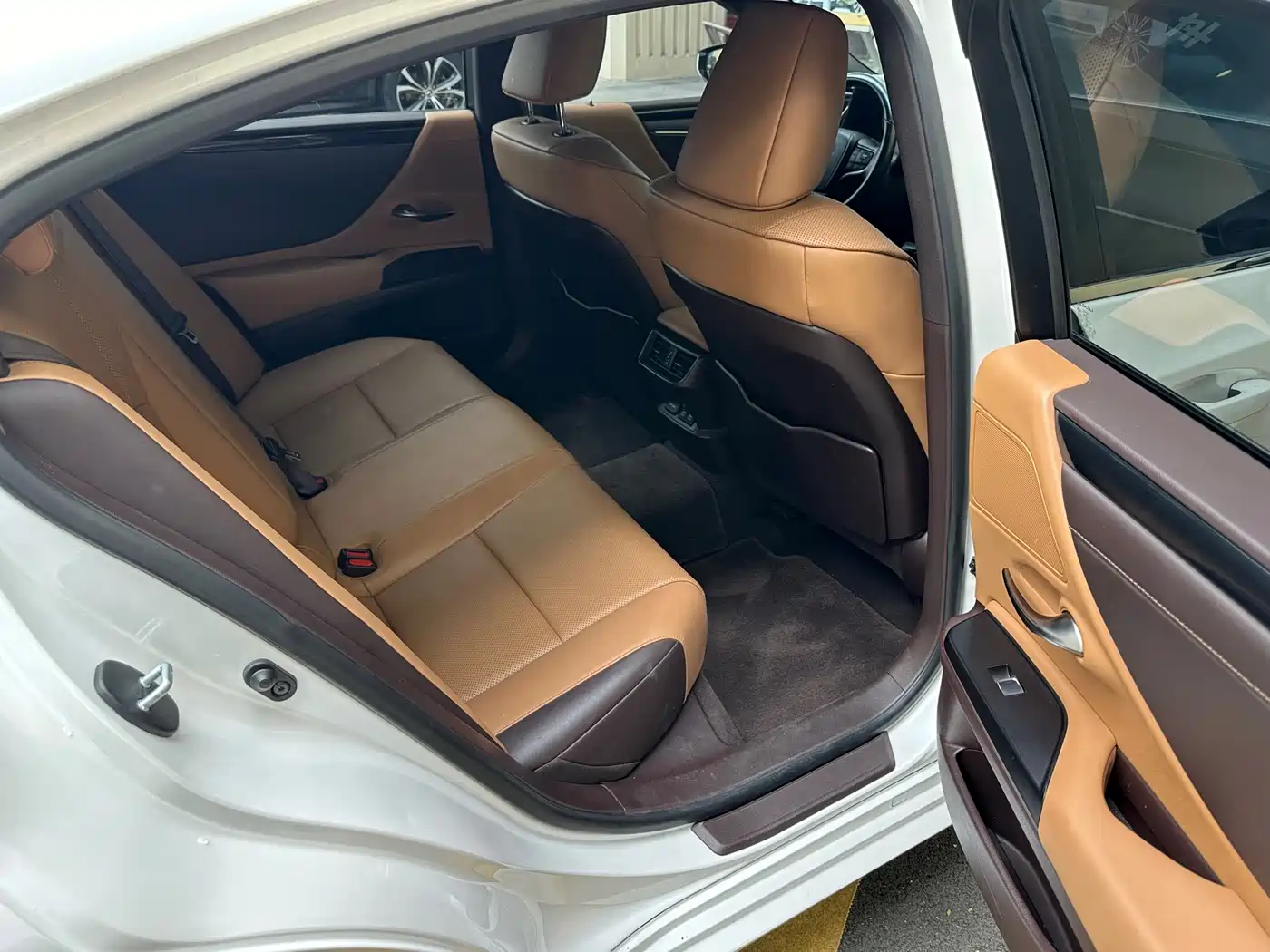 Lexus ES 2020 Model 260 Excellence Edition фото 18